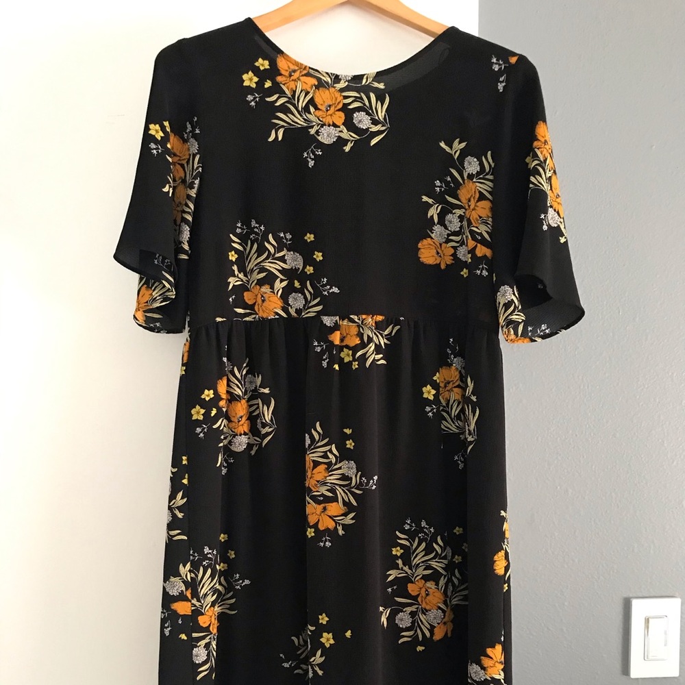 Zara Basic Collection Floral Dress (L)
